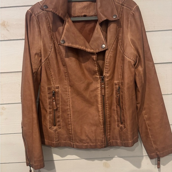 Max Studio Tan Faux Leather Women's Jacket in Great condition! - Picture 11 of 16